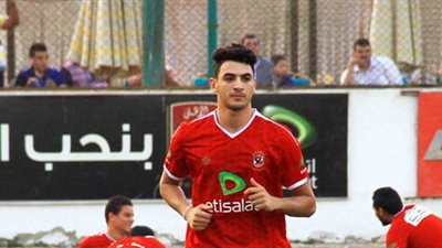 حمدي زكي يرفض عرض الإسماعيلي للرحيل عن الأهلي