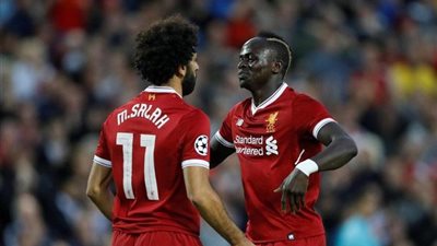 الخلافات بين محمد صلاح وماني تثير قلق عشاق ليفربول