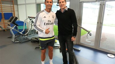 «مارتن باليرمو» نجم الأرجنتين يزور تدريبات ريـال مدريد