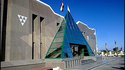 محاكمة نائب مدير مستشفى نويبع وطبيب تسببا في وفاة مريض