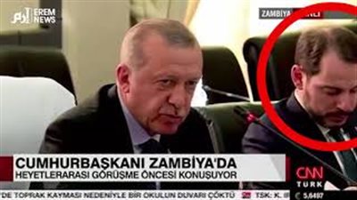 وزير مالية تركيا ينام أثناء كلمة أردوغان (فيديو)