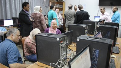 تخصيص قاعتين لأولياء الأمور أثناء تسجيل الرغبات بـ«آداب عين شمس»