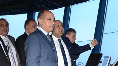 وزير الطيران يتوجه إلى مطار أسوان لتفقده