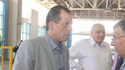 رئيس القابضة للمطارات يتفقد مطار القاهرة ويتابع استعدادات موسم الحج