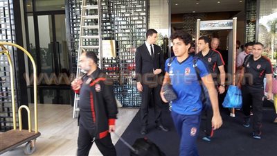 بالصور.. بعثة الأهلي تتوجه إلى مطار الدار البيضاء