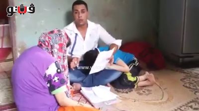بالفيديو.. مأساة عامل نظافة بالمنوفية.. يرعي أشقاءه المعاقين ووالدته المريضة.. يتقاضي 25 جنيه في اليوم.. «فهمي»: المسئولين أغلقوا أبوابهم في وجهي «عشان ماليش واسطة».. وكل اللي بطلب