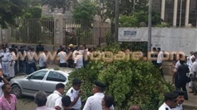 أهالي بولاق أبوالعلا يتحدون الإرهاب ويصطحبون أبناءهم إلى المدارس