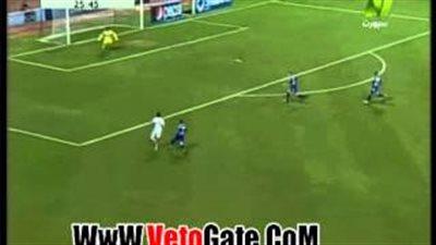 بالفيديو.. «كهربا» يهدر فرصة انفراد للزمالك بمرمى سموحة