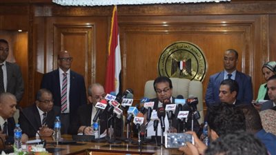 وزير التعليم العالي: 1320 طالبا استنفدوا رغباتهم بالمرحلة الثانية