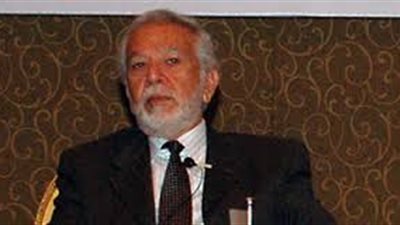 دلاور: تثبيت الفائدة يحفز المصريين بالخارج لزيادة تحويلاتهم