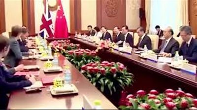 موقف محرج لوزير خارجية بريطانيا في أول جولة خارجية (فيديو)
