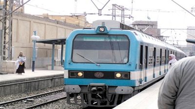 خروج قطار مترو الخط الأول عن القضبان بطرة