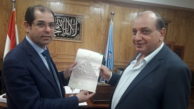 نائب رئيس جامعة الأزهر يستقبل رئيس قطاع المشروعات بمكتبة الإسكندرية