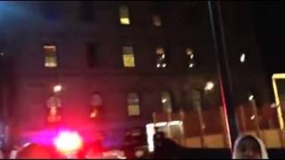 بالفيديو.. تجمهر أنصار «الإرهابية» أمام فندق السيسي بنيويورك