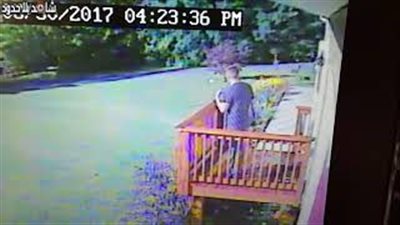 بالفيديو.. شابان يلقنان آخر «علقة ساخنة»