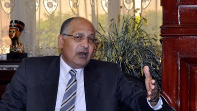 محافظ الأقصر يفتتح معرض الفنان حاتم الحلو لفن الطباعة والجرافيك