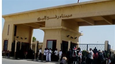 عبور 42 مرحلًا فلسطينيًا بين مصر وقطاع غزة