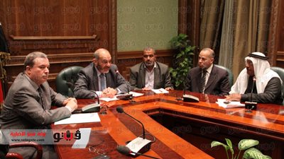 مشادات كلامية بين النواب الأقباط والإسلاميين خلال جلسة 