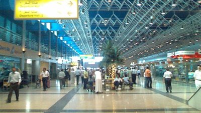 تأخر إقلاع رحلتين دوليتين بمطار القاهرة وإلغاء أخرى لقلة الركاب