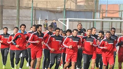 عبد الرسول وجلال يودعان نجوم الأهلي بالمران الصباحي