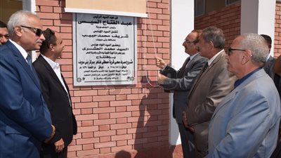 محافظ بني سويف يفتتح مشروعين للصرف الصحي بـ15 مليون جنيه (صور)