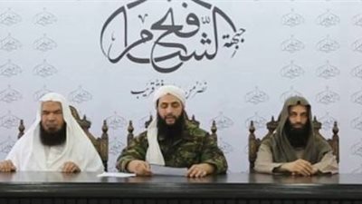 متهم باغتيال السادات أفرج عنه «مرسي» يظهر بجوار زعيم جبهة النصرة