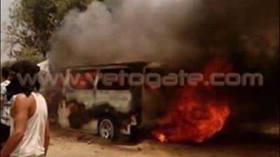 بالفيديو.. تصادم 3 سيارات وتفحمها في الشرقية