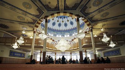 السلطات الألمانية تفحص تأثير الإخوان على «مسجد التقوى»