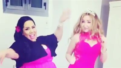 رقصة «مجنونة» لهنا الزاهد وشيماء سيف تشعل «إنستجرام»