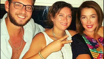 شقيقة عمرو يوسف تخطف الأنظار بجمالها في أول ظهور لها