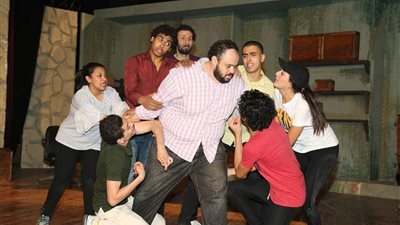 «حدث في بلاد السعادة» على مسرح السلام.. 9 أغسطس