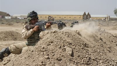 مقتل عنصر من الحشد العشائري وإصابة آخر شمال الرمادي بالعراق