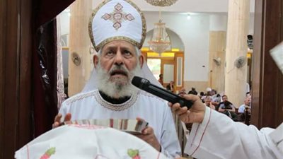 الحزن يسيطر على كنيسة أسيوط لتنيح القمص تيموثاوس