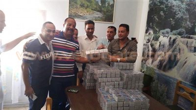 بالصور.. إحباط تهريب كروت شجن بـ 396 ألف دولار في جمارك السلوم