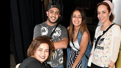 صورة جديدة لإسراء عبد الفتاح وسارة درزاوي بدون مكياج