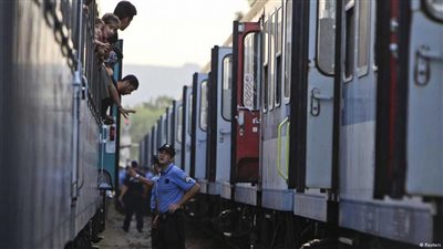 كرواتيا تنقل مئات المهاجرين إلى المجر