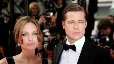 مشاهير تراجعوا عن الطلاق.. أنجلينا جولي وبراد بيت يفتحان «صفحة جديدة» بعد مقابلة عاطفية.. «روبي» تعود لزوجها «سامح عبد العزيز» بسبب حب المراهقين.. وأغنية «ما بلاش