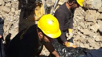 إصابة شخصين في انهيار جبلي بمكة