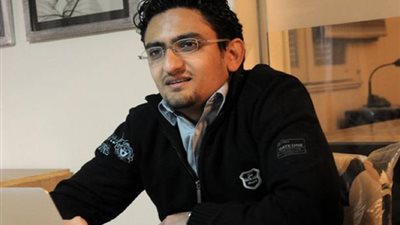 وائل غنيم يطالب بالتحقيق في تورط استخبارات عالمية بزلزال 92