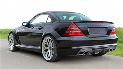 بالصور..«Lumma» تعدّل الجيل الأول من مرسيدس إس إل كيه