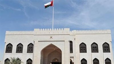 عُمان تندد بـ«استهداف» مقر سفيرها في صنعاء