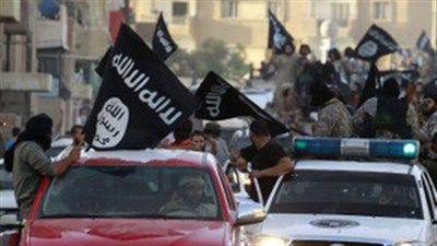 أدلة تُورط الولايات المتحدة في دعم «داعش».. زعيم التنظيم في باكستان يعترف بتلقيه دعما ماليا من الأمريكيين لإشعال الحرب في المنطقة.. وجنرال متقاعد حذر «أوباما» من تمويله الإرهابيين 