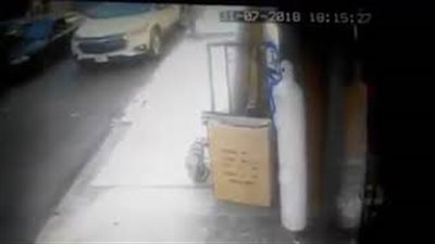 لصوص يبتكرون طريقة جديدة لسرقة أصحاب السيارات بالأردن (فيديو)