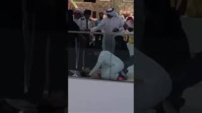 فتاة تنقذ شابا فقد الوعي (فيديو)