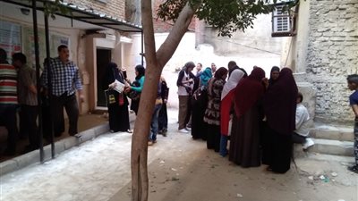 تفاصيل أول يوم لتسجيل المواليد الجدد على بطاقات التموين.. ازدحام شديد أمام المكاتب وتعطيل الشبكة بالإسكندرية.. صورة البطاقة وشهادة الميلاد وبحث اجتماعي أهم شروط التسجيل.. و«التموين» تكشف عدد