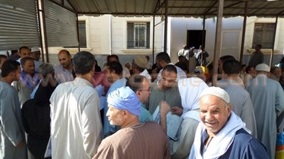 بالفيديو والصور.. مئات المرضى بفيروس 