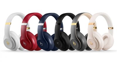 أبل تطلق 3 سماعات لاسلكية تلغي الضجيج مقابل 349 دولارا
