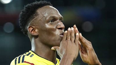 ناصف ساويرس يعرض 20 مليون يورو على مدافع برشلونة