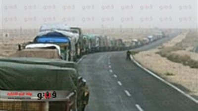 250 شاحنة مصرية ترفض المرور للأراضي الليبية