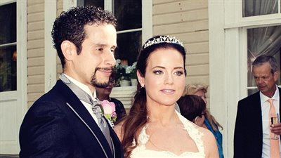 بالصور.. مدرب يحول حياة امرأة بدينة ويتزوجها